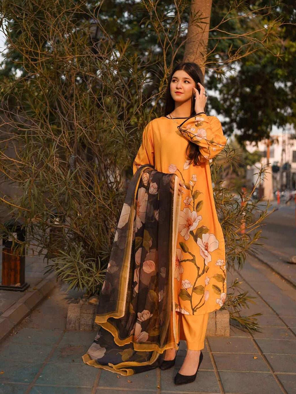 Zeenat-Floral 3 Piece Suit
