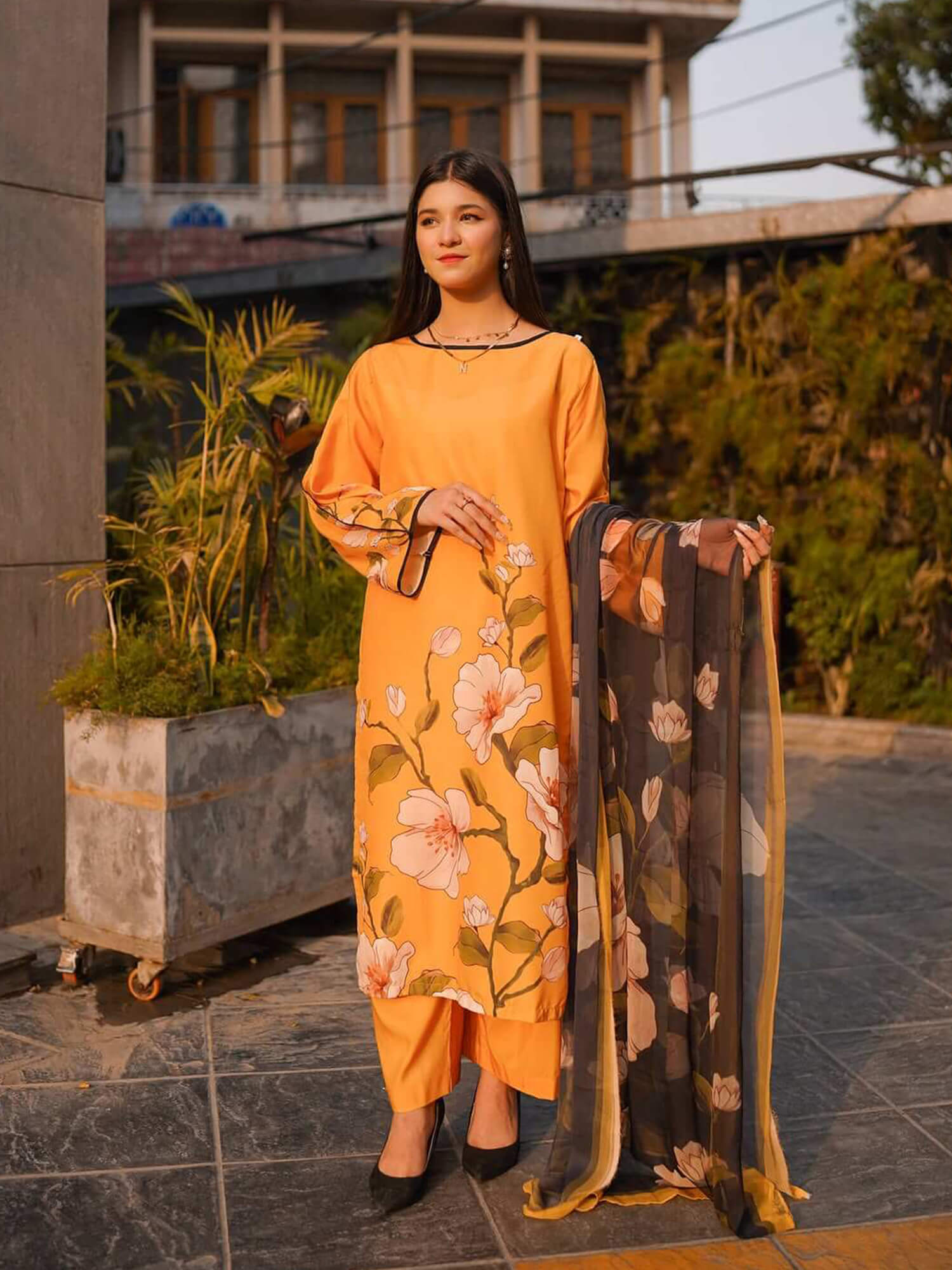 Zeenat-Floral 3 Piece Suit