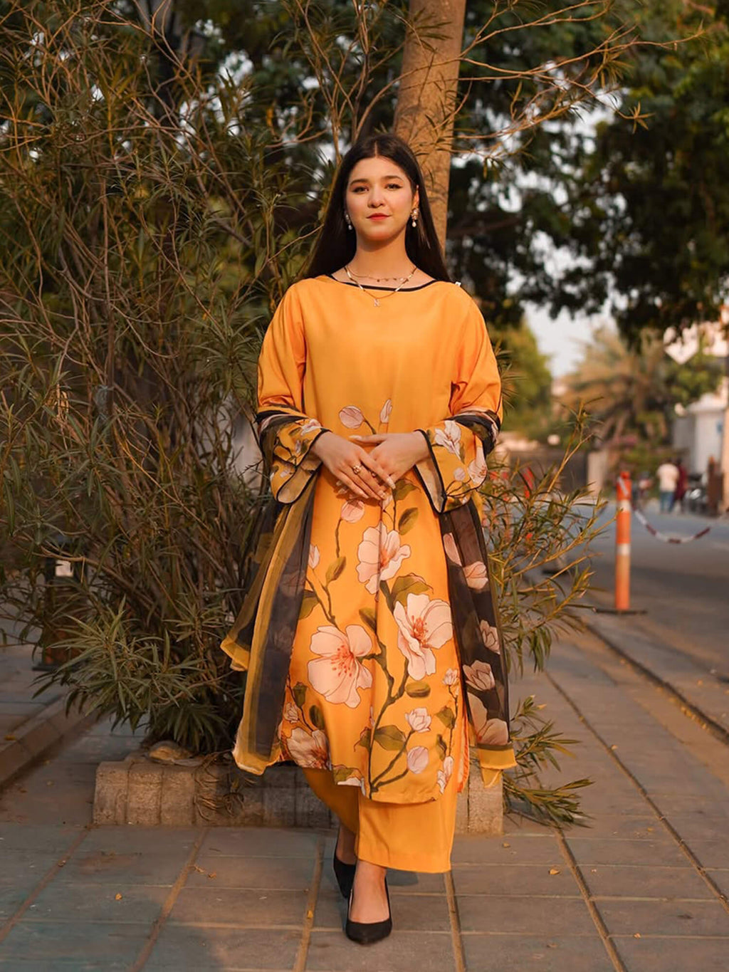 Zeenat-Floral 3 Piece Suit