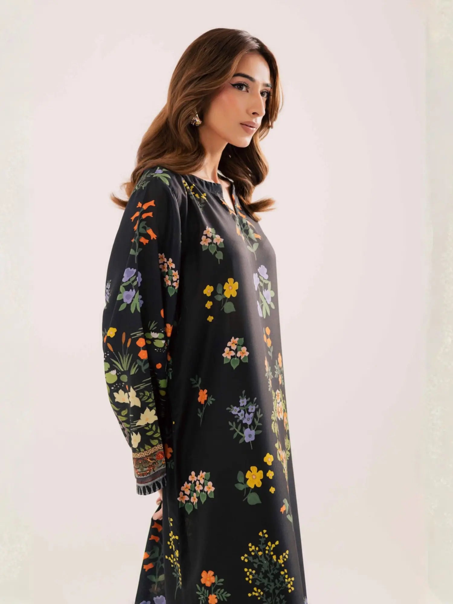 Black Bloom Lawn Kaftan